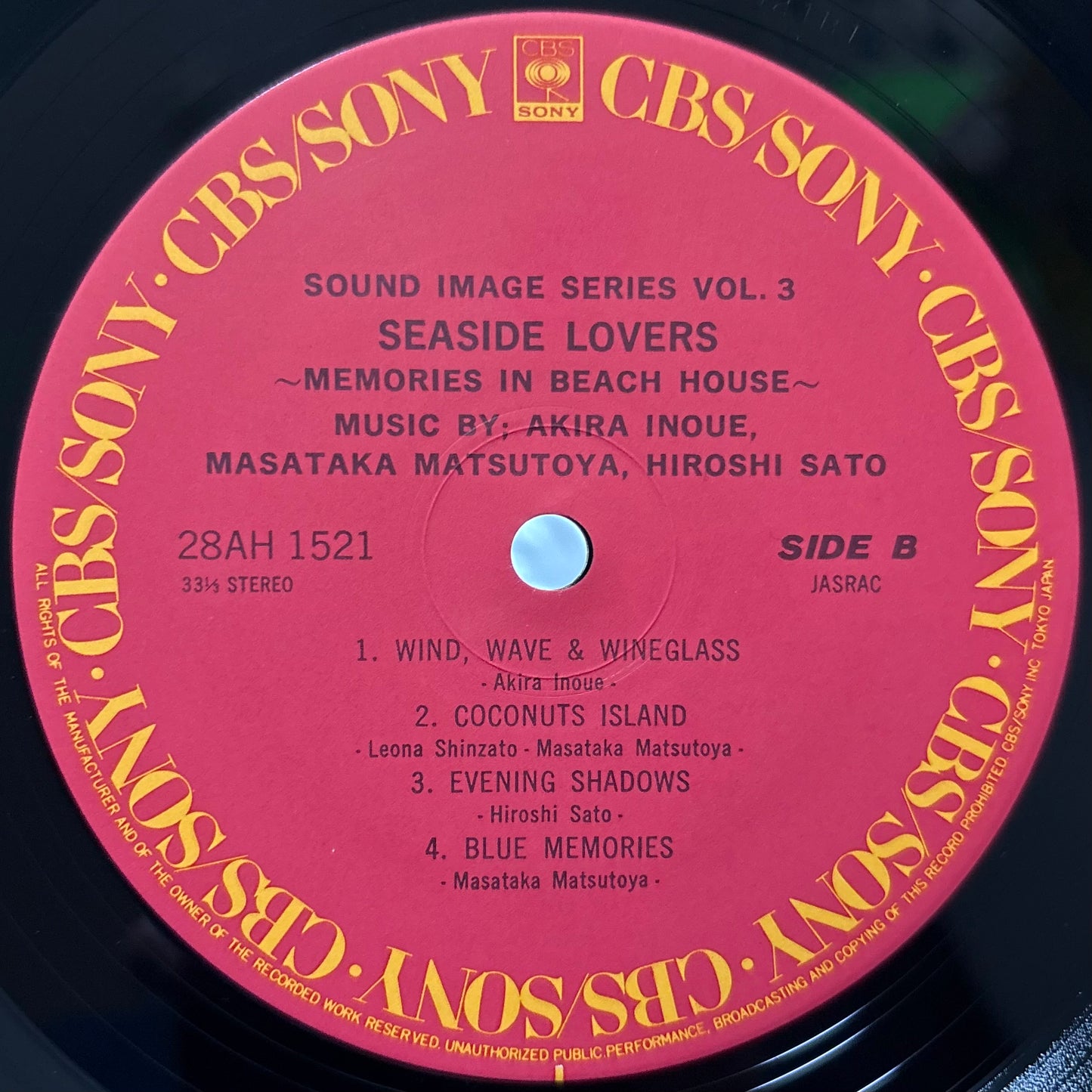 Seaside Lovers – Memories In Beach House