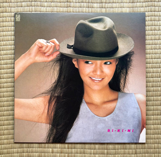 Anri / Bi・Ki・Ni