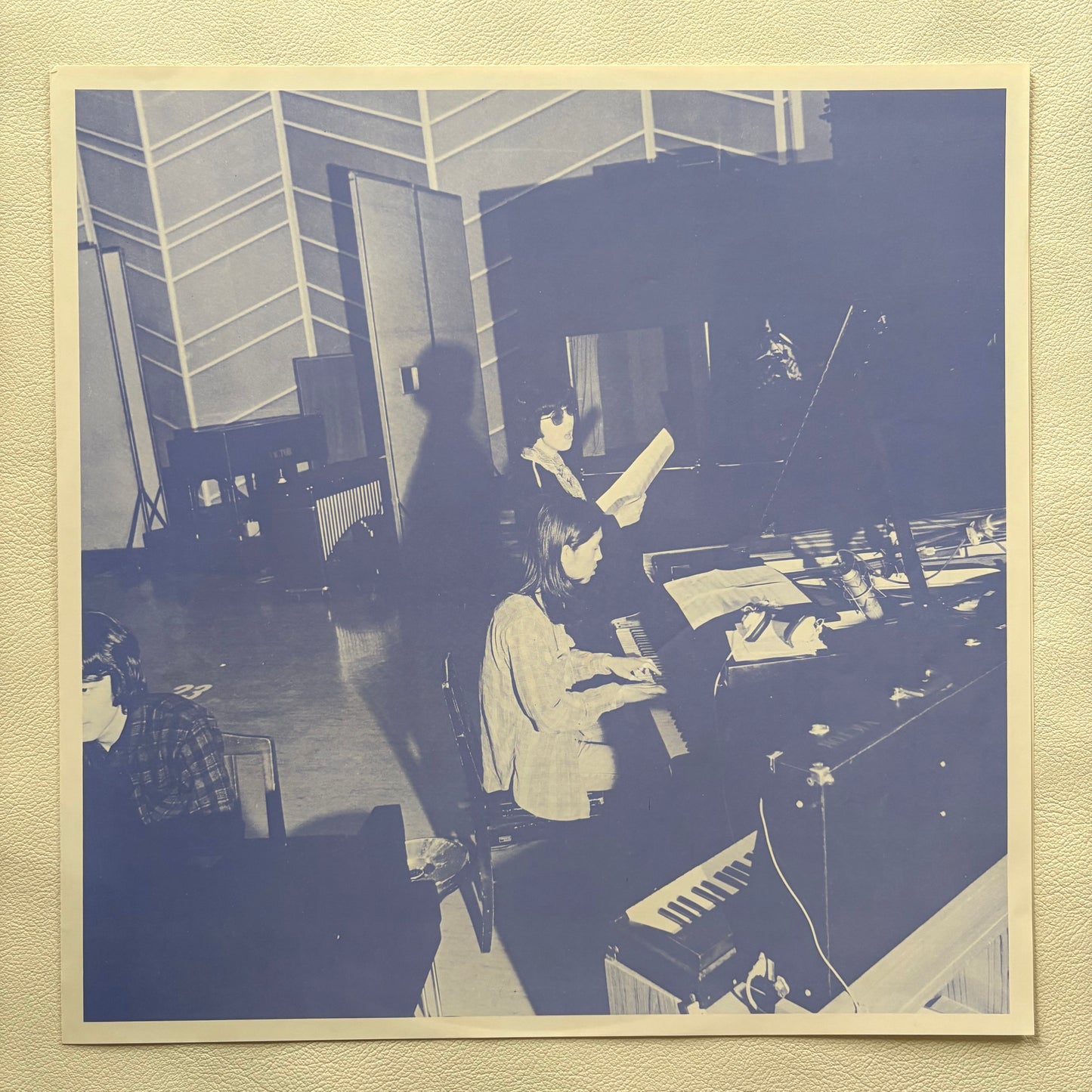 Taeko Tomioka – Monogatari no Youni Furusato wa Tooi