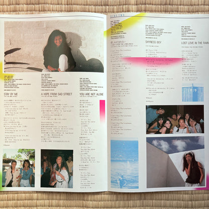 Anri / Timely (rare calendar included!!)